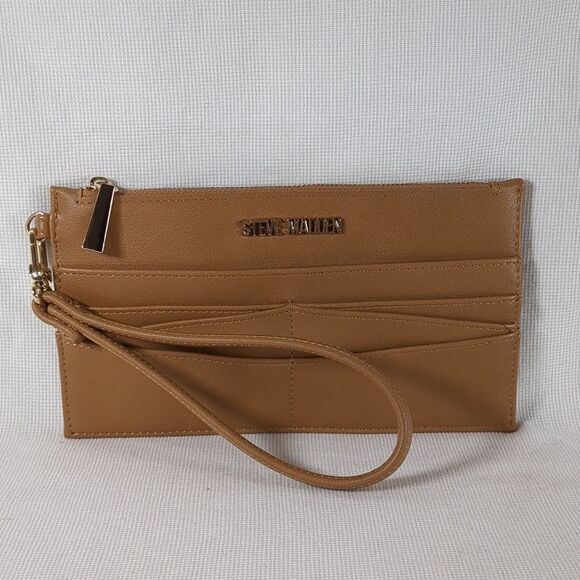 Steve Madden Saddle Flat Wristlet With Removable Strap. New Without Tags - Picture 1 of 5